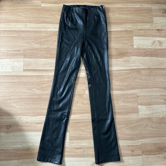 Black Zara mid rise faux leather pants - Picture 4 of 8
